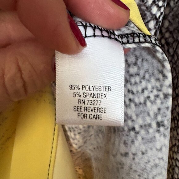Dana Buchman Long Sleeve Blue/White/Yellow Top. Size S - Picture 9 of 9